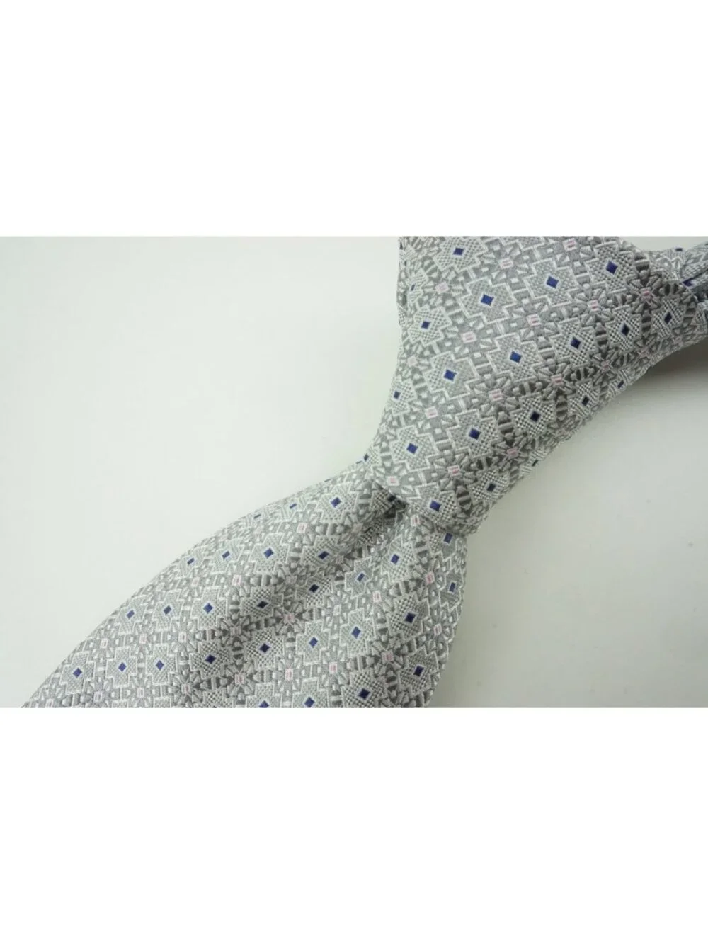 Eton Stainless Steel Gray Sapphire Foulard Medallion 100% Silk Tie Brand New